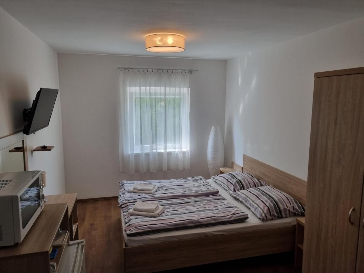 Adam Apartmanhaz Шиофок Экстерьер фото