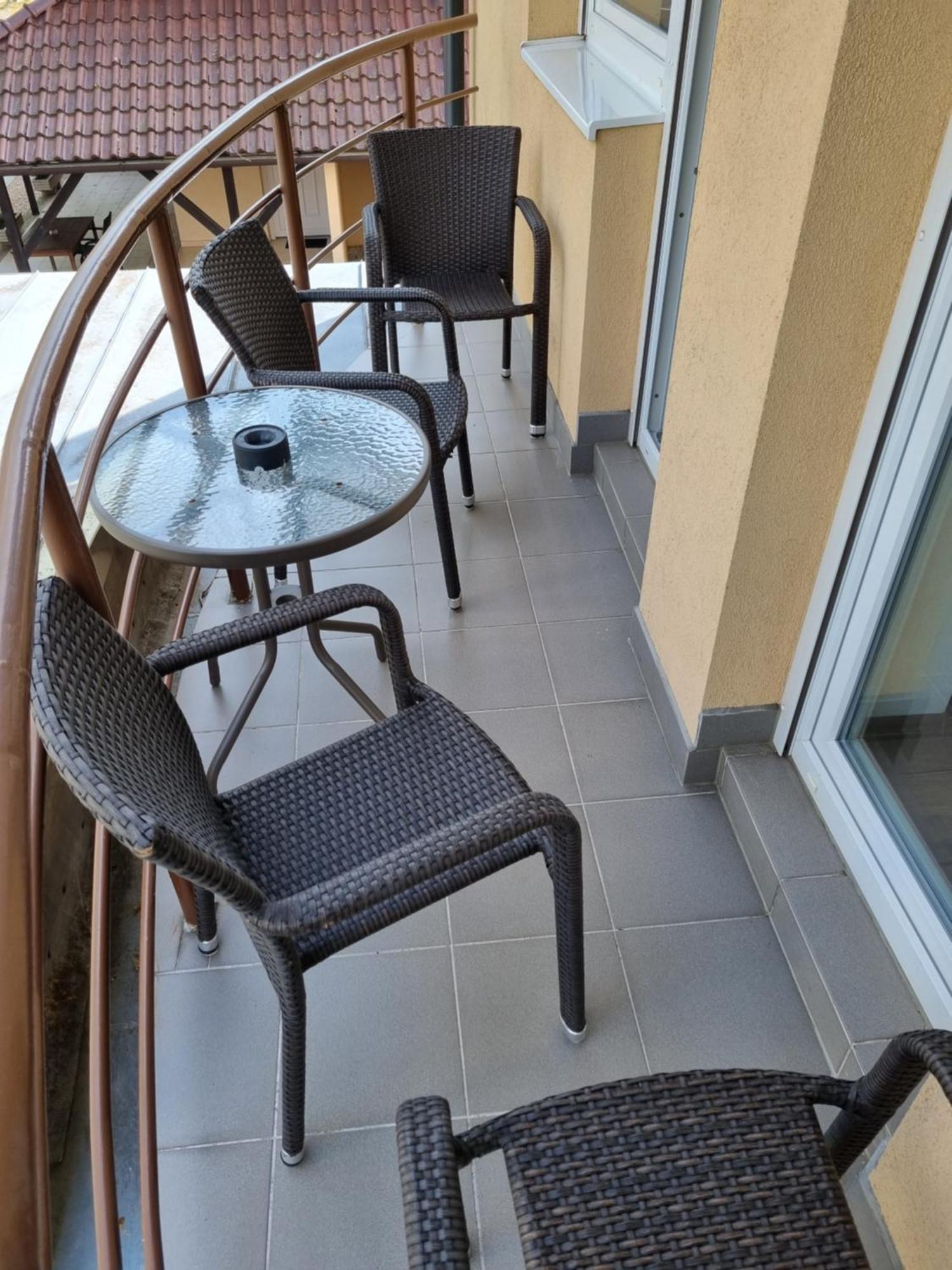 Adam Apartmanhaz Шиофок Номер фото