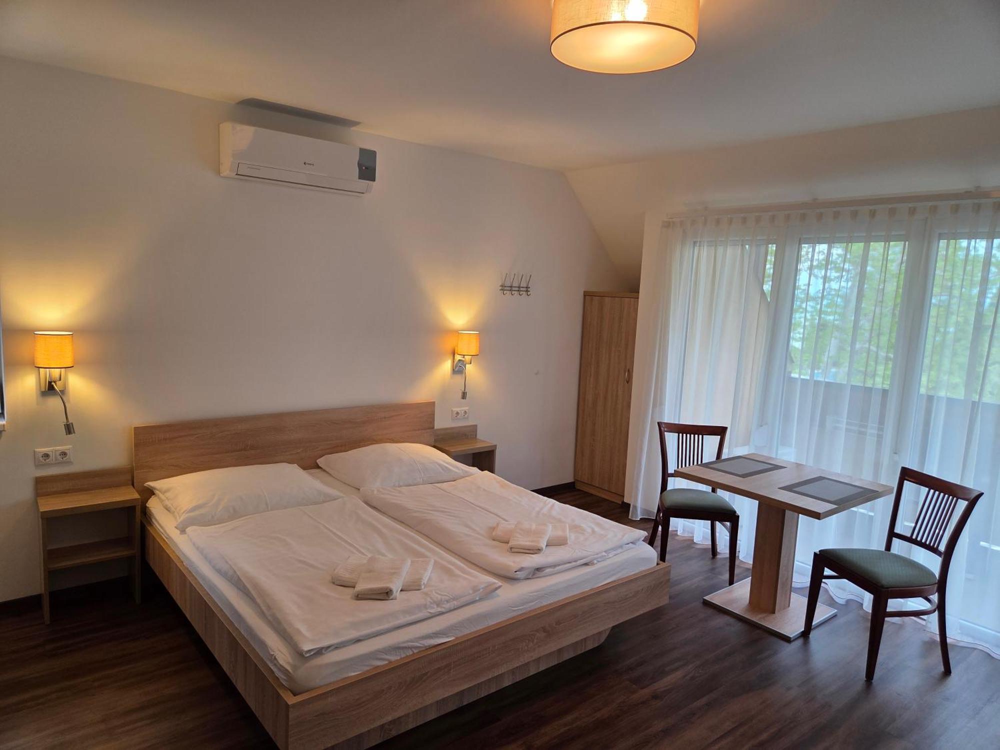 Adam Apartmanhaz Шиофок Экстерьер фото